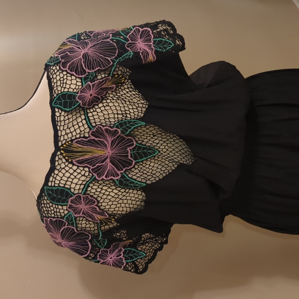 RARE VINTAGE Bali Crochet Cutwork Dress in Black - Picture 3 of 5